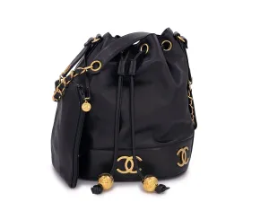 Chanel 1992 Vintage Medium Drawstring Bucket Bag Black Lambskin 24k GHW