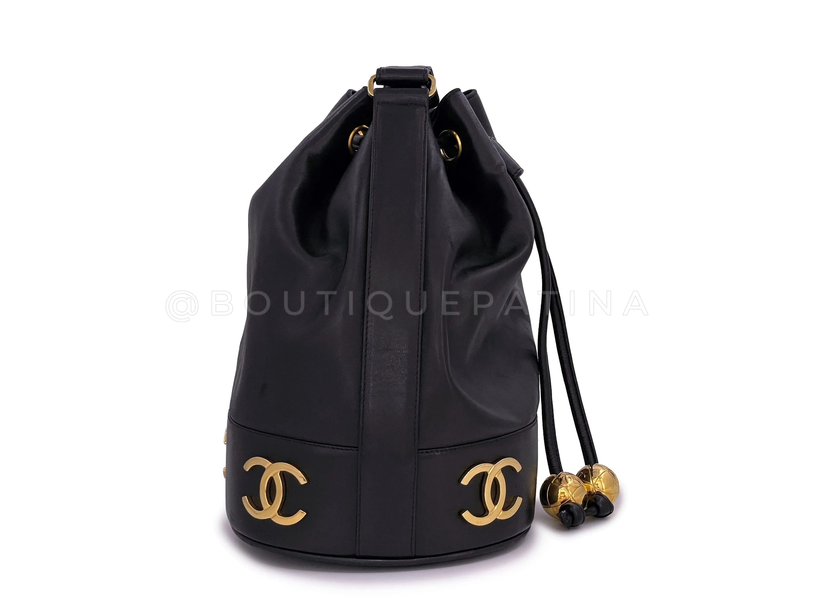 Chanel 1992 Vintage Medium Drawstring Bucket Bag Black Lambskin 24k GHW