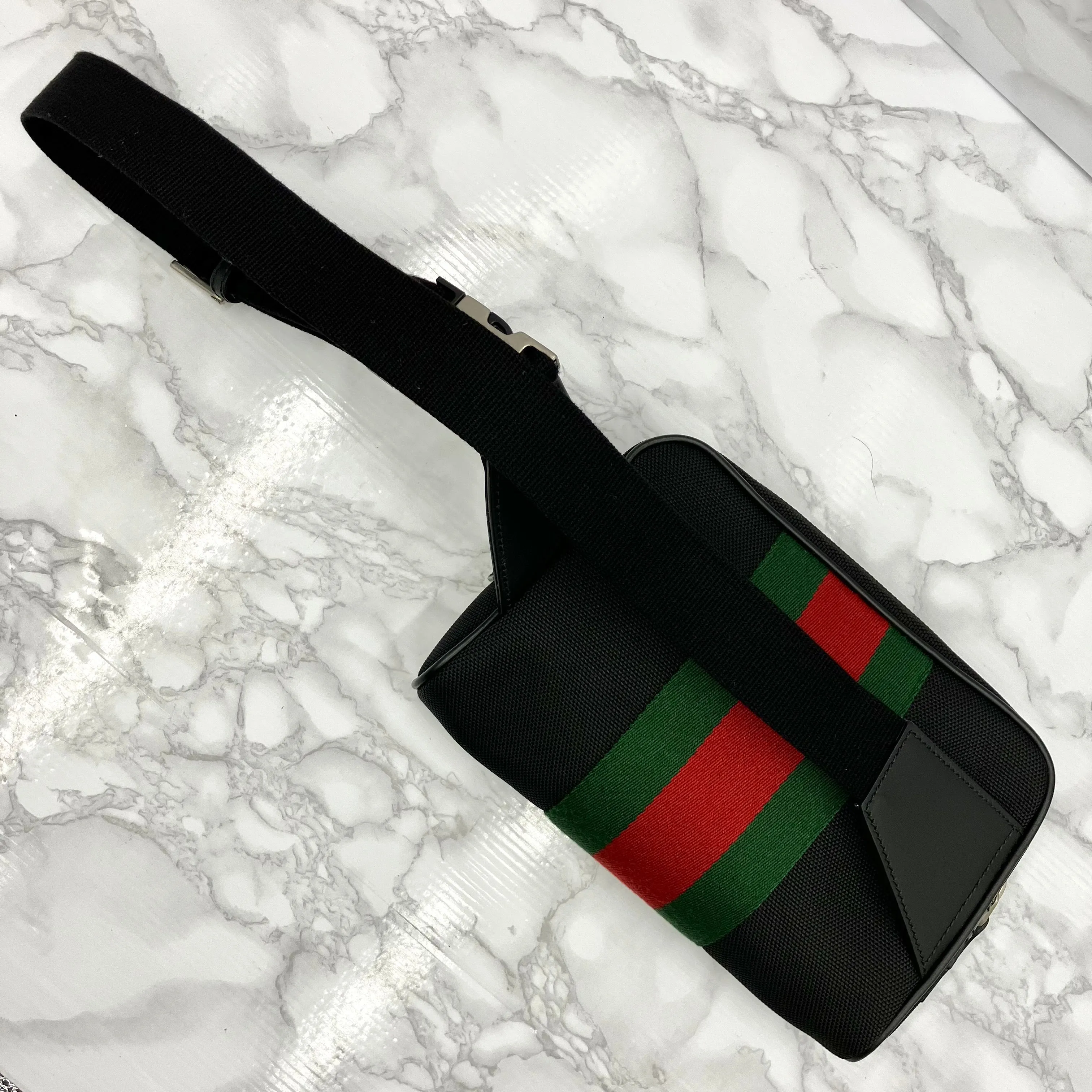 GUCCI Sherry Line Body Bag