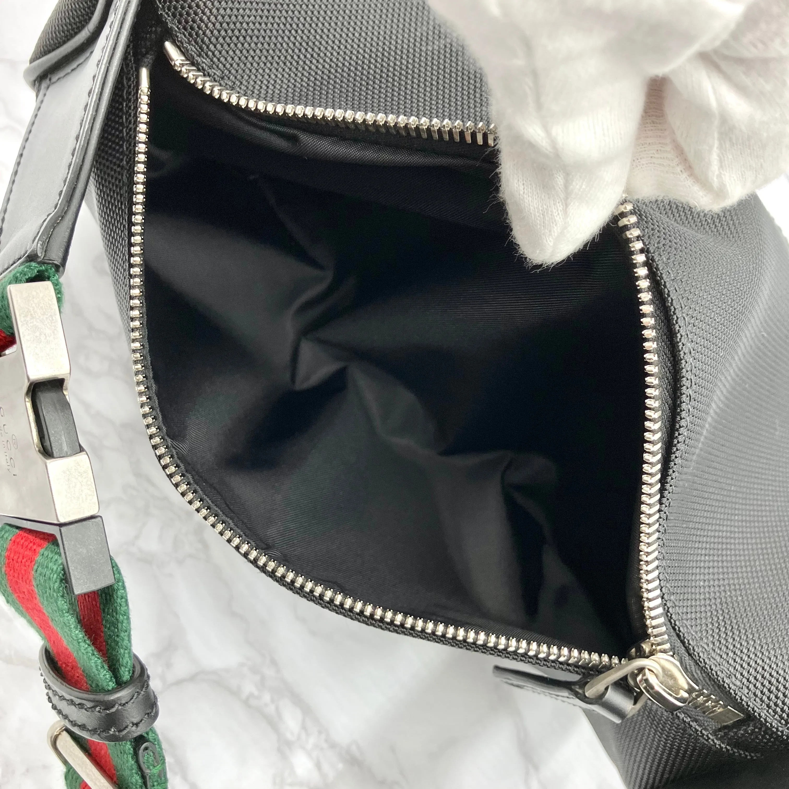 GUCCI Sherry Line Body Bag