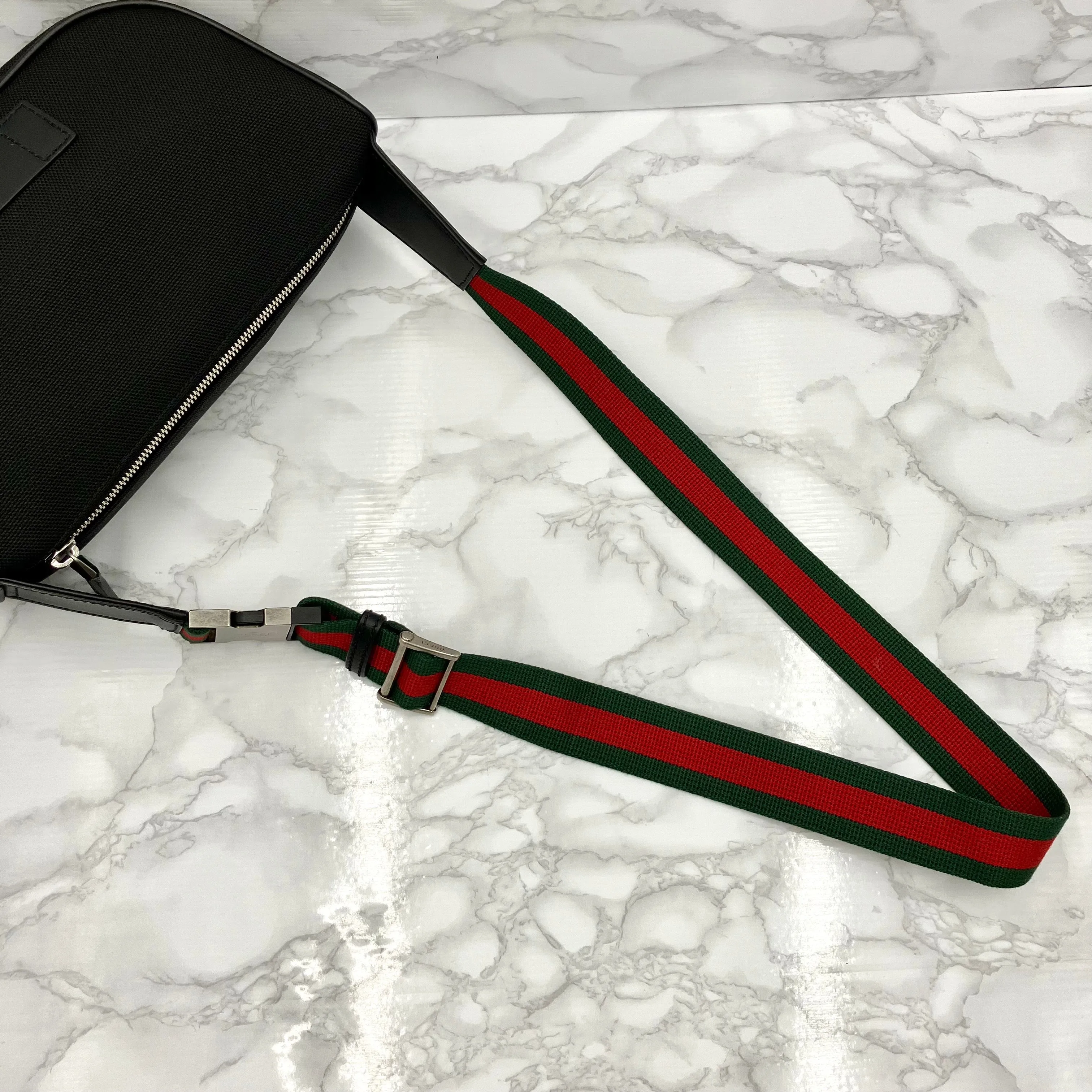 GUCCI Sherry Line Body Bag