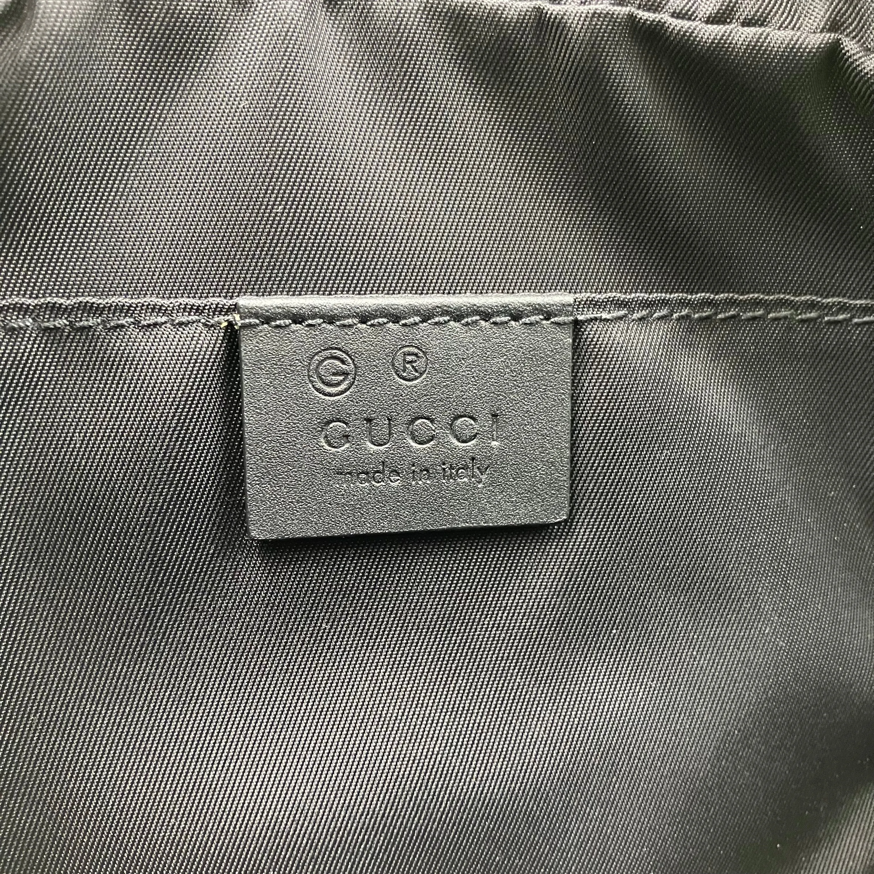 GUCCI Sherry Line Body Bag